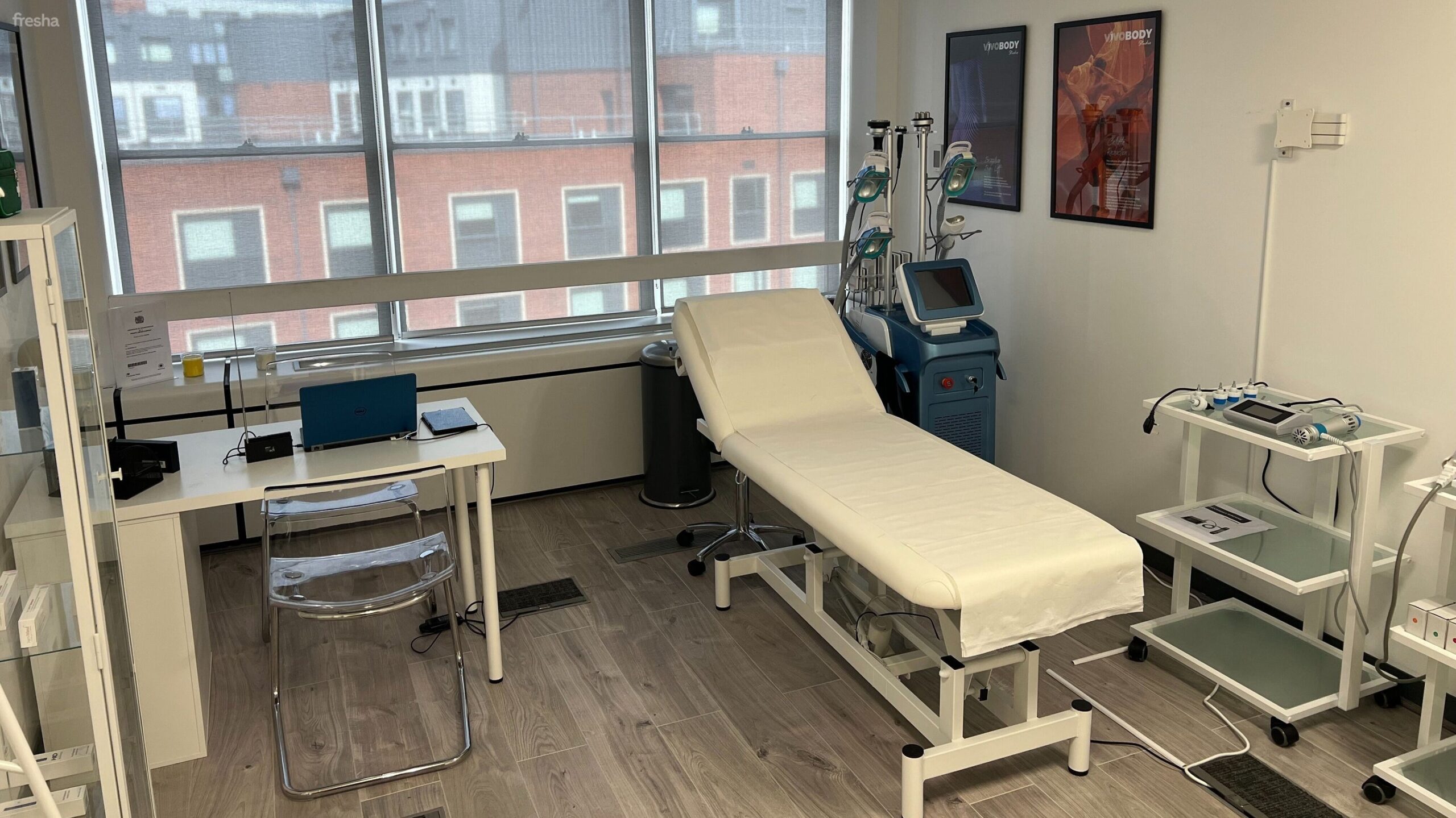 lemon bottle fat dissolving sheffield At Medispa S10 we are proud to introduce our latest treatment: Injections. This innovative, non-surgical, natural solution is designed to help you achieve your body Botox fillers Sheffield 70